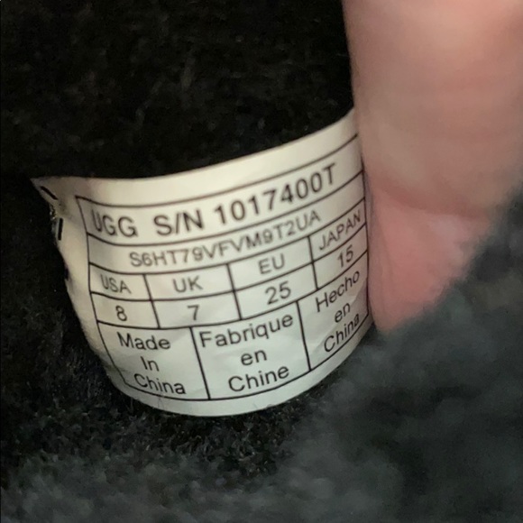 UGG Bailey Button II - Picture 3 of 3